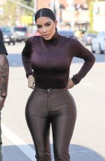 KIM KARDASHIAN Shopping at Sap and Honey in Sherman Oaks 01/22/2020