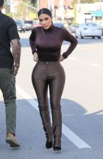 KIM KARDASHIAN Shopping at Sap and Honey in Sherman Oaks 01/22/2020