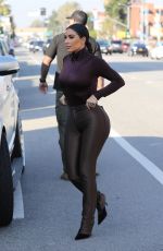 KIM KARDASHIAN Shopping at Sap and Honey in Sherman Oaks 01/22/2020