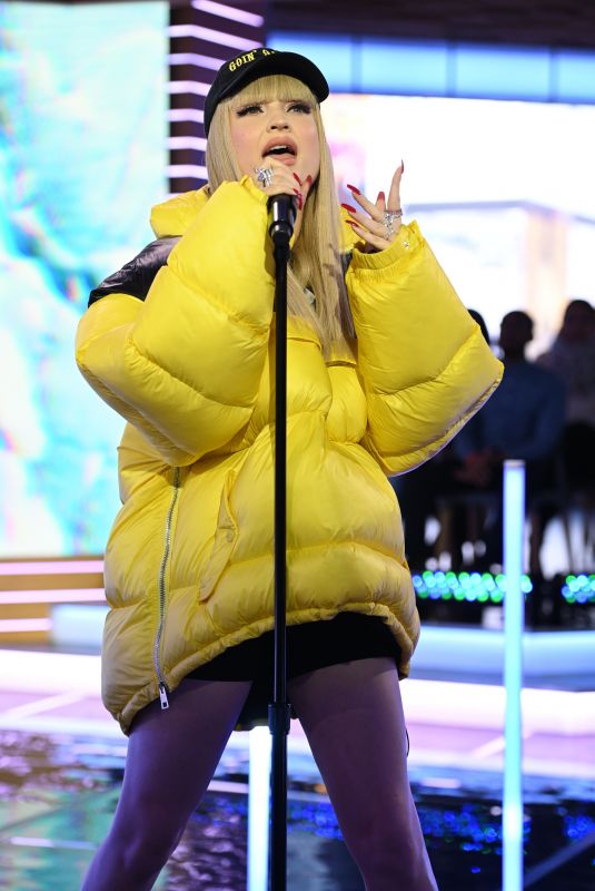 KIM PETRAS Performs Icy on Good Morning America 01/17/2020