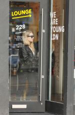 LOTTIE MOSS Leaves Young LDN in Notting Hill 01/08/2020