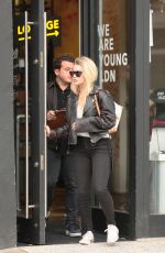 LOTTIE MOSS Leaves Young LDN in Notting Hill 01/08/2020