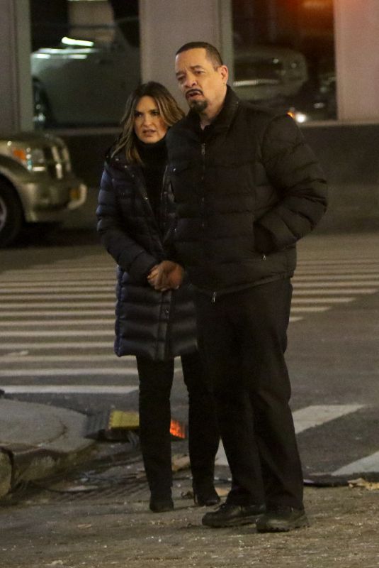 MARISKA HARGITAY on the Set of Law and Erder: Special Victims Unit 01/09/2020