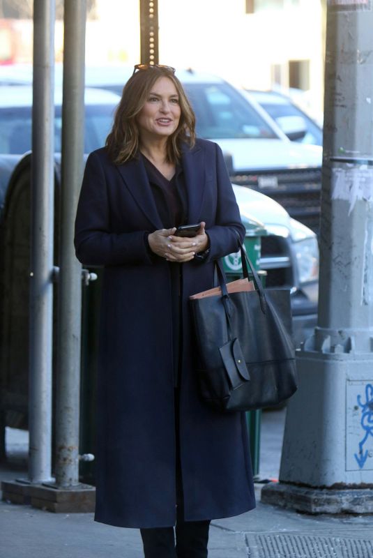 MARISKA HARGITAY on the Set of Law and Erder: SVU in New York 01/13/2020