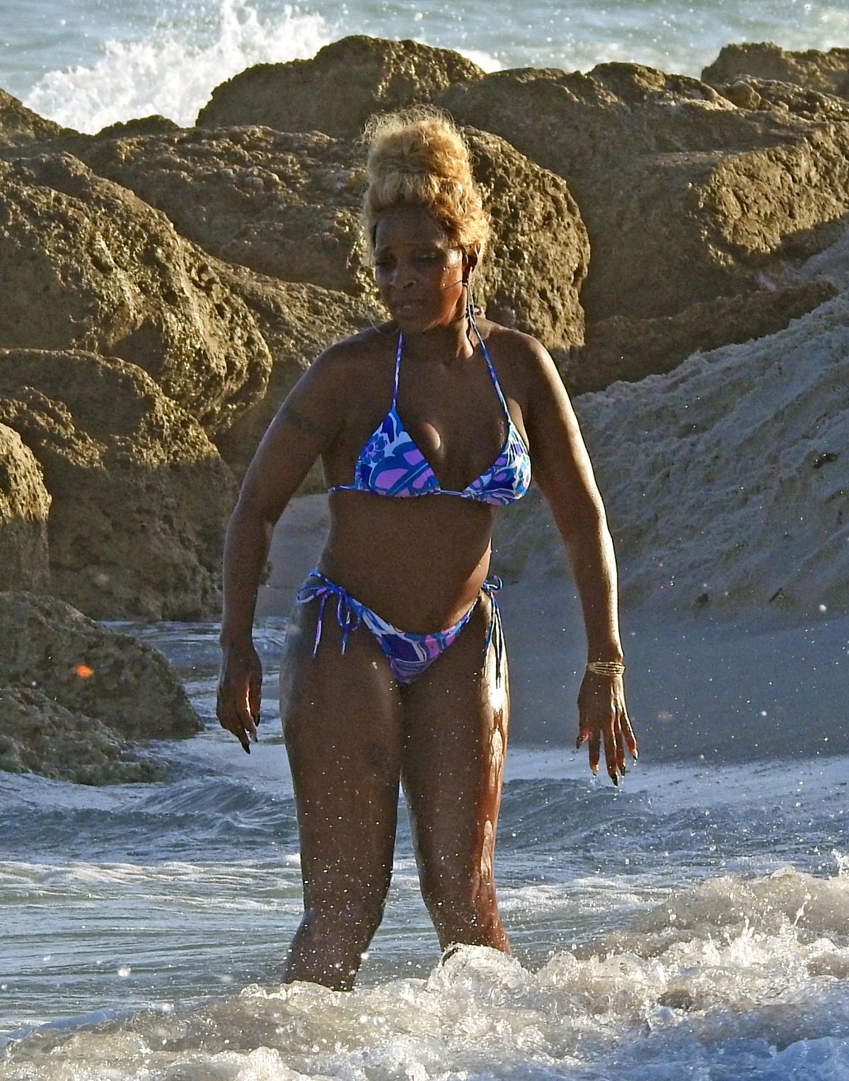 MARY J. BLIGE in Bikini at a Beach in Miami 01/03/2020.