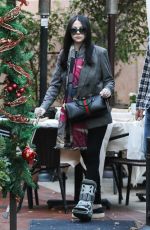 MICHELLE TRACHTENBERG Out for Lunch in Beverly Hills 01/03/2020