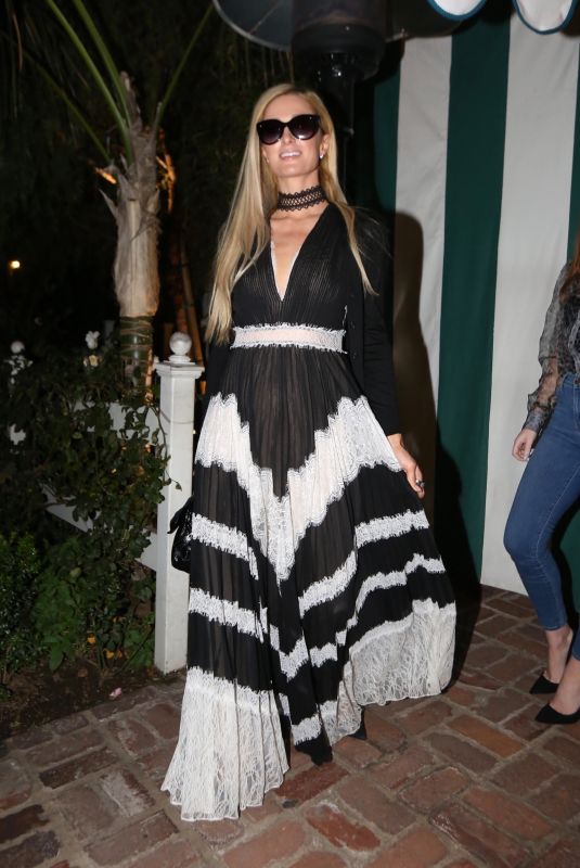 PARIS HILTON at San Vicente Bungalows in West Hollywood 01/13/2020