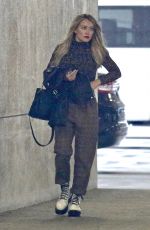 pHILARY DUFF Leaves an Office in Burbank 01/16/2020
