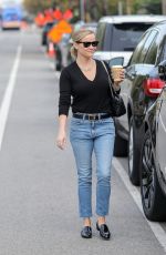 REESE WITHERSPOON Out for Lunch at Le Pain Quotiden in Brentwood 01/02/2020