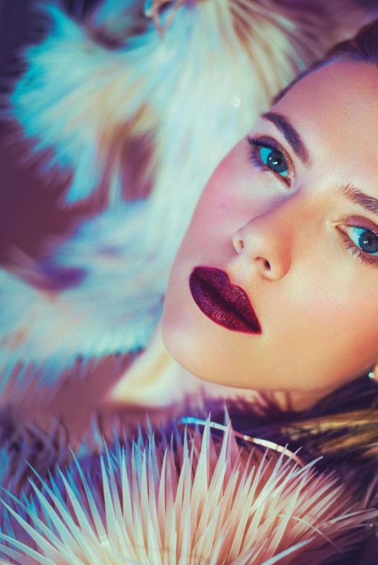 SCARLETT JOHANSSON in Grazia Magazine, Italy January 2020
