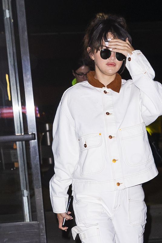 SELENA GOMEZ at JFK Airport in New York 01/15/2020