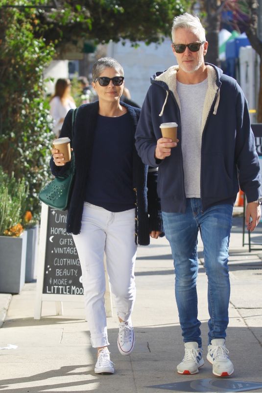 SELMA BLAIR and David Lyons Out for Lunch in Studio City 01/12/2020