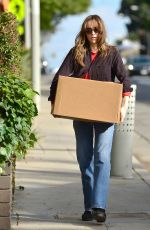 SUKI WATERHOUSE Shopping at Candle Delirium Store in West Hollywood 01/09/2020