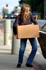 SUKI WATERHOUSE Shopping at Candle Delirium Store in West Hollywood 01/09/2020