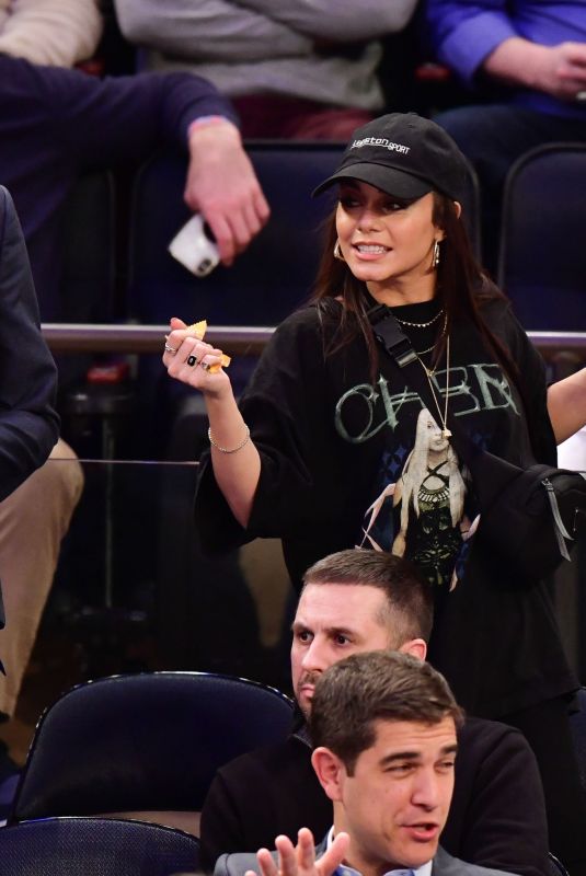 VANESSA HUDGENS at LA Lakers vs New York Knicks Game at Madison Square Garden in New York 01/22/2020