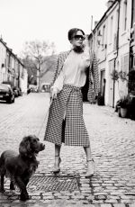 VICTORIA BECKHAM in Harper