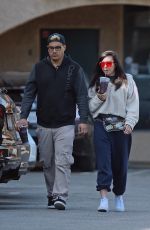 AMANDA BYNES and Paul Michaels Out Kissing in Los Angeles 2/24/20 | celebrityparadise - hollywood , celebrities , babes & more