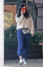 AMANDA BYNES and Paul Michaels Out Kissing in Los Angeles 2/24/20 | celebrityparadise - hollywood , celebrities , babes & more