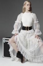 ANYA TAYLOR-JOY in L