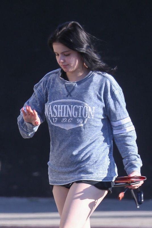 ARIEL WINTER Leaves a Nail Salon in Los Angeles 02/16/2020