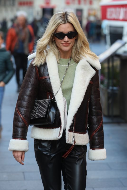 ASHLEY ROBERTS Leaves Heart Studio in London 02/17/2020