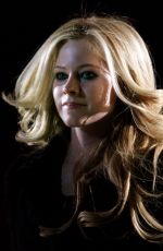 AVRIL LAVIGNE at Turin Winter Olympic Games Closing Ceremony 02/26/2006