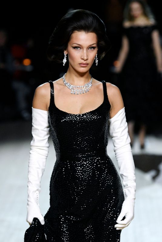 BELLA HADID at Marc Jacobs Fashion Show in New York 02/12/2020