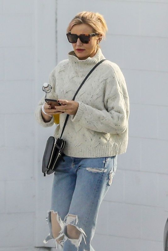 CAMERON DIAZ Leaves Medical Check-up in Santa Monica 01/31/2020