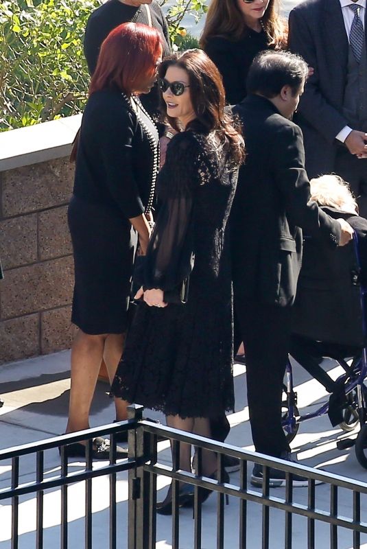 CATHERINE ZETA JONES Arrives at Kirk Douglas