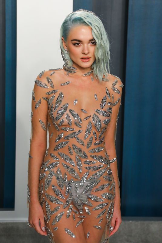 CHARLOTTE LAWRENCE at 2020 Vanity Fair Oscar Party in Beverly Hills 02/09/2020