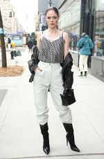 COCO ROCHA Leaves Longchamp Show at New York Fashion Week 02/08/2020