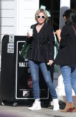 ELIZABETH BANKS Out for Breakfast in Studio City 02/13/2020