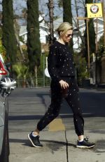ELIZABETH BANKS Out for Iced Coffee in Los Angeles 02/24/2020