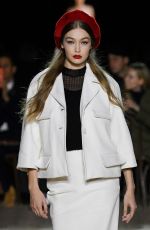 GIGI HADID at Marc Jacobs Runway Show at New York Fashion Week 02/12/2020