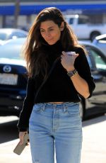 JAMIE-LYNN SIGLER at Starbucks Near Her Home in Sherman Oaks 02/17/2020