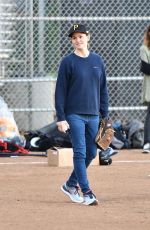 JENNIFER GARNER at a Playground in Los Angeles 02/25/2020