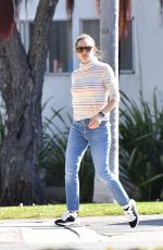 JENNIFER GARNER Out and About in Brentwood 02/26/2020
