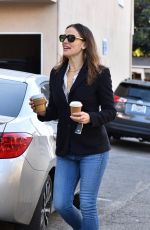JENNIFER GARNER Out for Coffee in Brentwood 02/05/2020