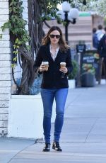 JENNIFER GARNER Out for Coffee in Brentwood 02/05/2020