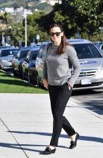 JENNIFER GARNER Out for Sunday Morning Church Services in Pacific Palisades 02/02/2020