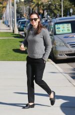 JENNIFER GARNER Out for Sunday Morning Church Services in Pacific Palisades 02/02/2020