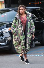JENNIFER HUDSON Shopping at XIV Karats 02/24/2020