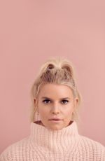 JESSICA SIMPSON in Glamour Magazine, Honesty Issue 2020