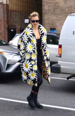 KARLIE KLOSS Arrives at Marc Jacobs Fashion Show in New York 02/12/2020