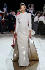KARLIE KLOSS at Marc Jacobs Runway Show at New York Fashion Week 02/12/2020