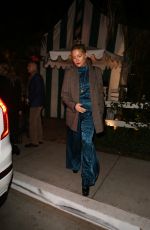 KATE HUDSON Leaves Sara Foster