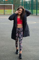 KATIE WAISSEL Working Out at a Park a London 02/06/2020