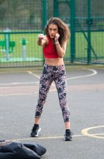 KATIE WAISSEL Working Out at a Park a London 02/06/2020