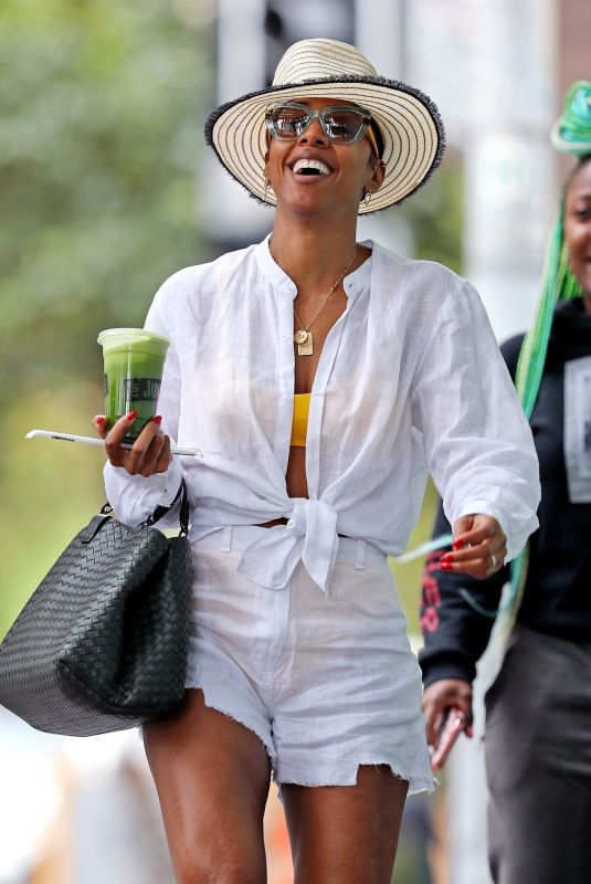 KELLY ROWLAND at Bondi Junction Shopping Center in Sydney 02/24/2020