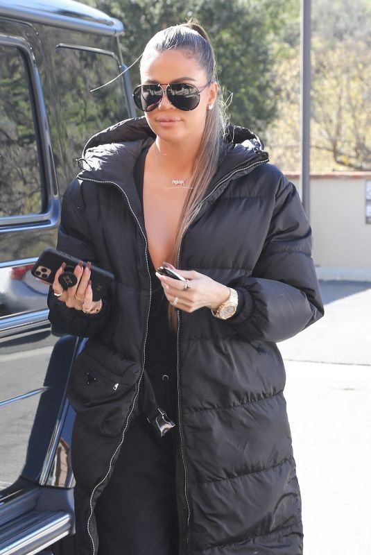 KHLOE KARDASHIAN Out and About in Calabasas 02/05/2020